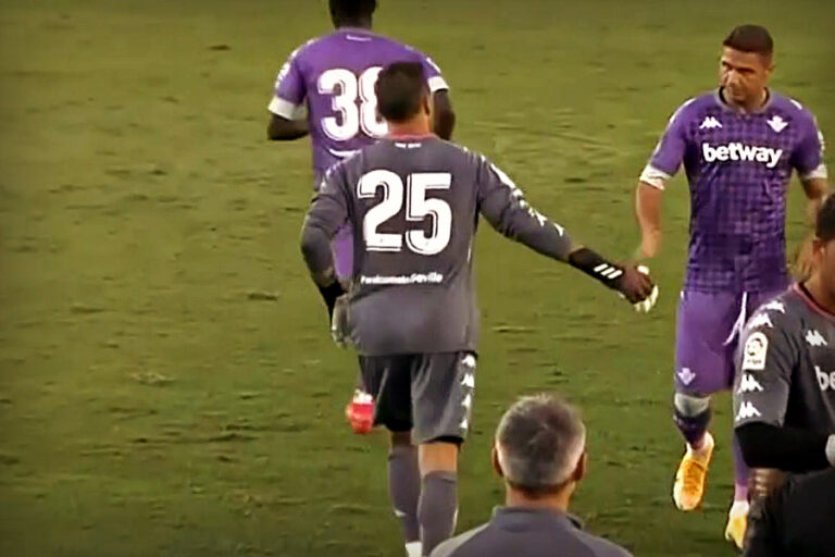 Claudio Bravo debutó con un triunfo en el Betis de Pellegrini