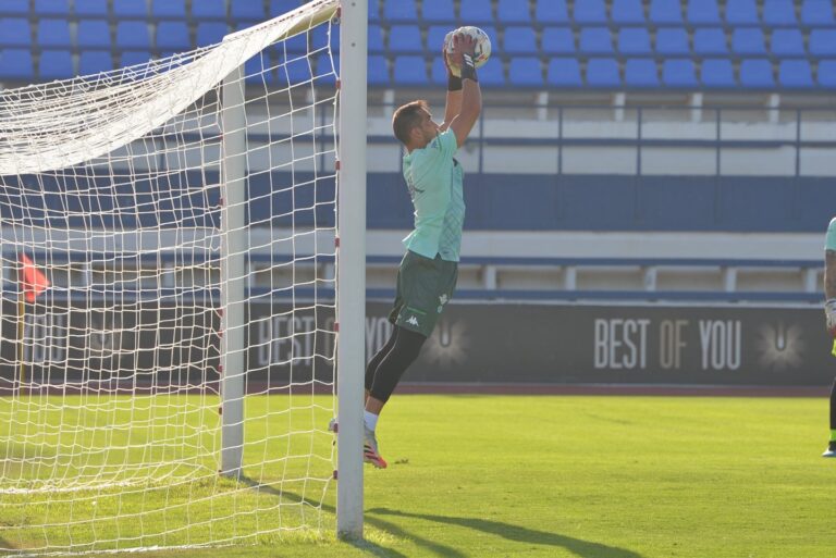 Con Bravo como titular: El Betis triunfa en partido amistoso de pretemporada frente al Granada