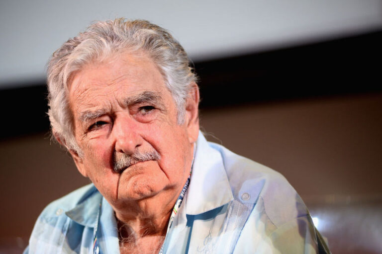 Ex presidente Mujica anuncia su retiro de la política