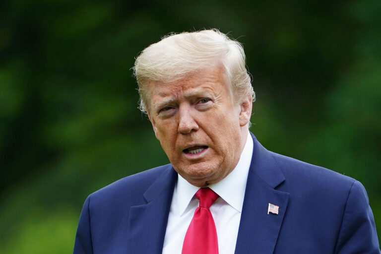 Detienen a sospechosa de enviar carta con ricina a Donald Trump