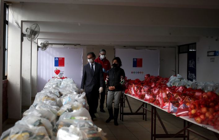 Junaeb: 10 regiones tienen atraso en entrega de alimentos por paro de camioneros