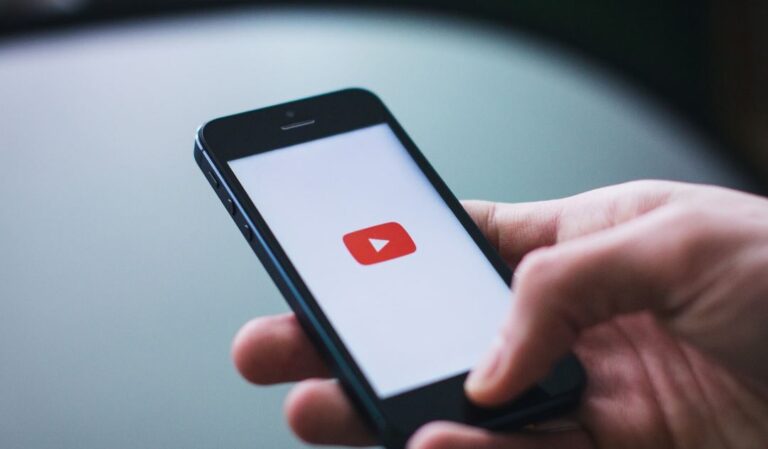 YouTube prepara su herramienta Shorts para competirle a TikTok