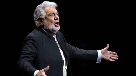 Plácido Domingo debutó como director de orquesta tras denuncias de acoso sexual en su contra