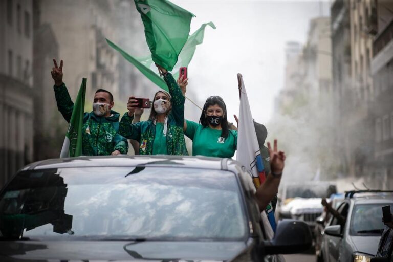 Peronistas conmemoran el 