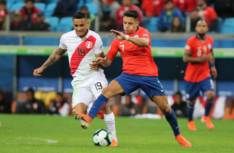 La nómina de Perú para el duelo ante Chile incluye a un “italiano” en su lista