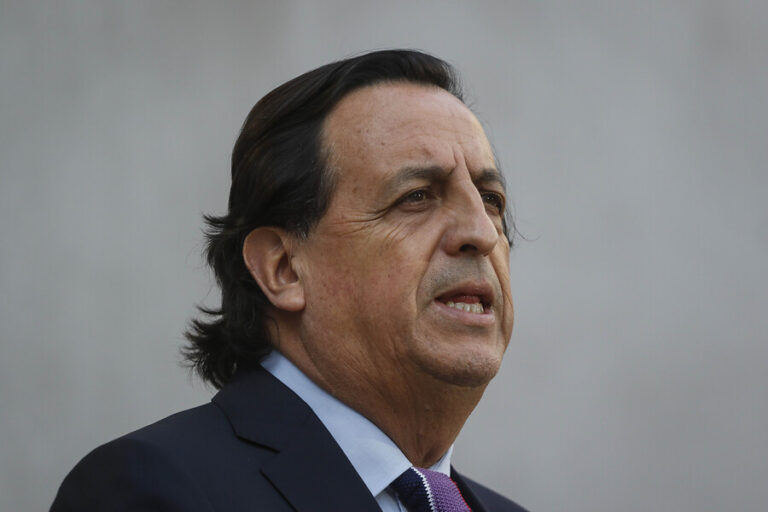 Ministro Pérez asegura que carabinero imputado por caso Pío Nono 