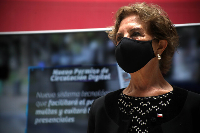 Ministra Hutt por transporte gratuito para el plebiscito: “Es difícil que podamos implementarlo responsablemente