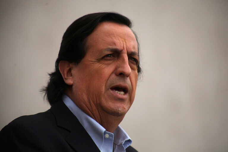 Oposición confirma acusación constitucional contra ministro Pérez por 