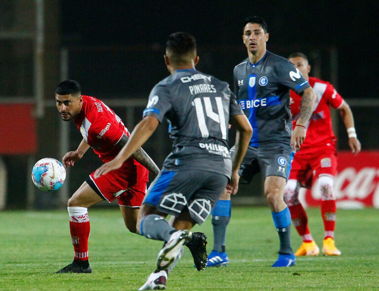 Duelo entre la UC y Curicó ya tiene fecha para su reanudación