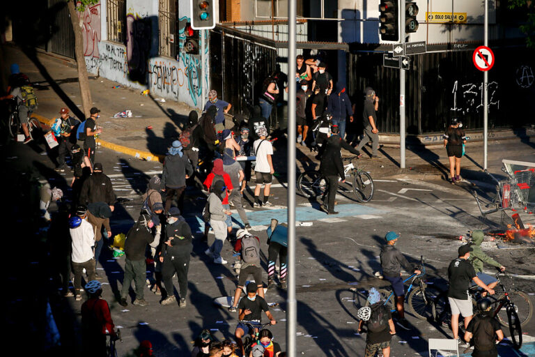 Interior presentará 13 querellas contra 42 personas por saqueos y otros delitos cometidos el domingo