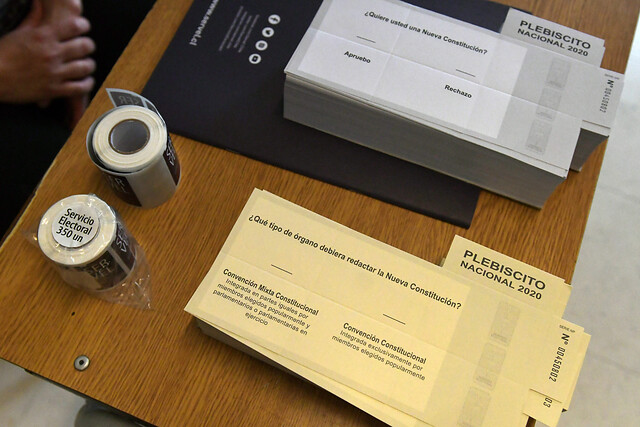 Chilenos en el extranjero: Servel habilita sitio web para ver en vivo el plebiscito