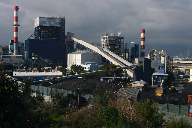Aprueban en general proyecto que prohíbe termoeléctricas a carbón desde fines de 2025
