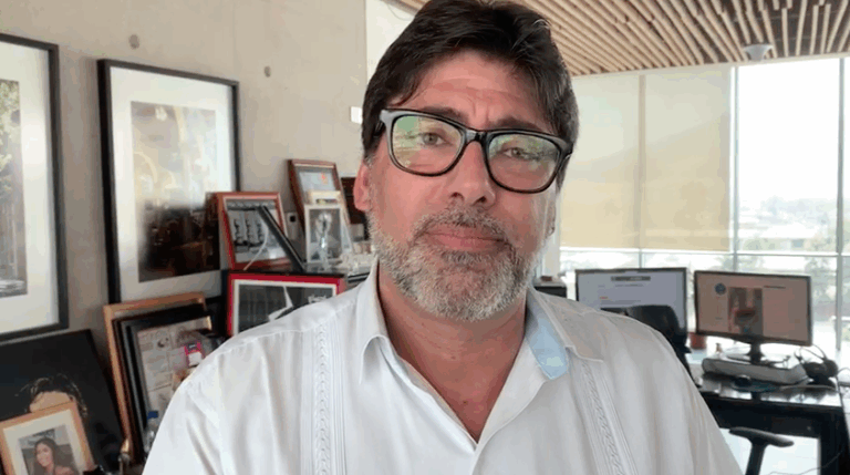 Jadue a Paris por responsabilizarlo de rebrote: 