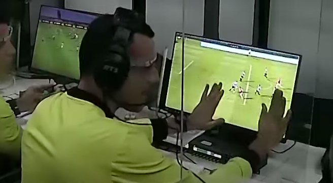 Conmebol liberó audio e imágenes del VAR por polémico partido Chile-Uruguay