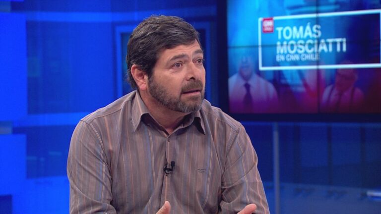 Partido Comunes ratifica que Carlos Ruiz será candidato a constituyente