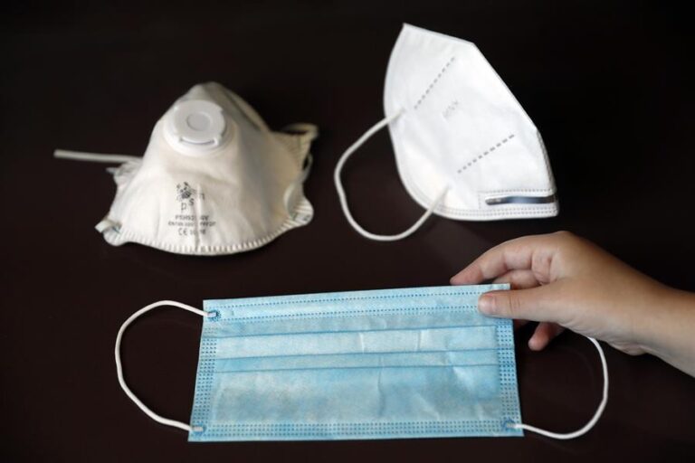 Estudio prueba la eficacia de cada tipo de mascarilla en la prevención del coronavirus