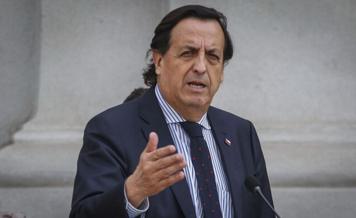 Ministro Pérez califica como “una oportunidad” la acusación constitucional en su contra