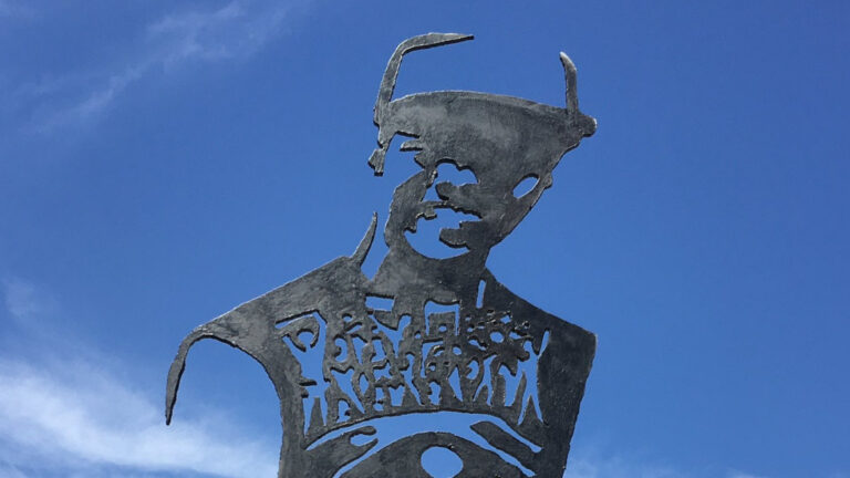 Instalan monumento en memoria de Romario Veloz, joven que murió durante el estallido social en La Serena