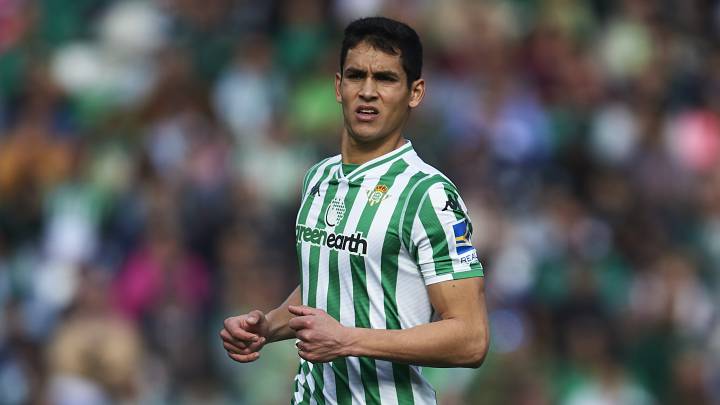 El Betis de Bravo anunció que Aissa Mandi dio positivo por coronavirus