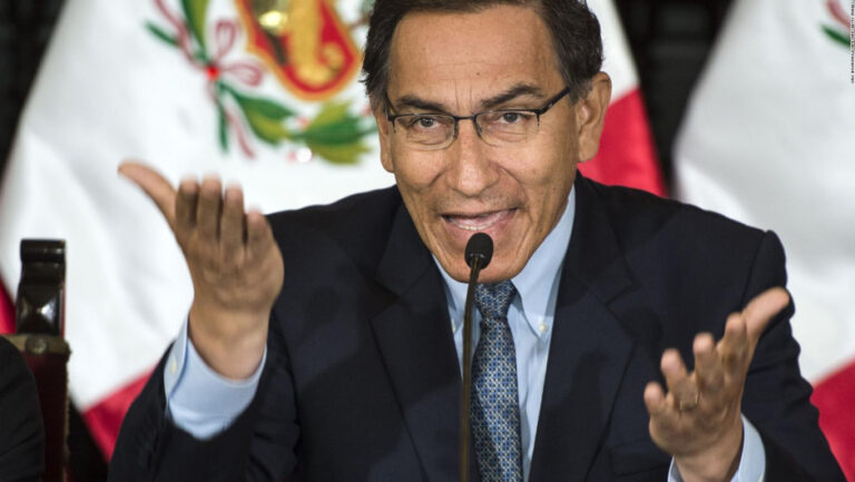 Congreso peruano aprueba nuevo pedido de destitución al presidente Martín Vizcarra