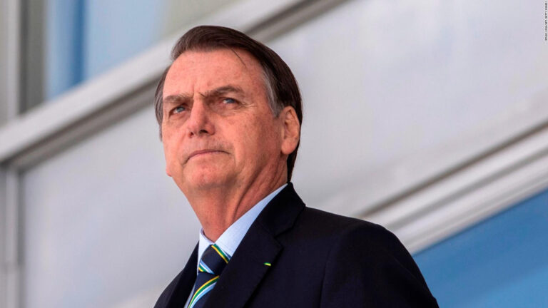 El indulto de Navidad de Bolsonaro para policías y militares que hayan asesinado en el 