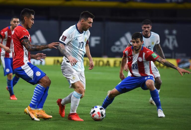 Messi se echó el equipo al hombro, pero no alcanzó para doblegar a Paraguay
