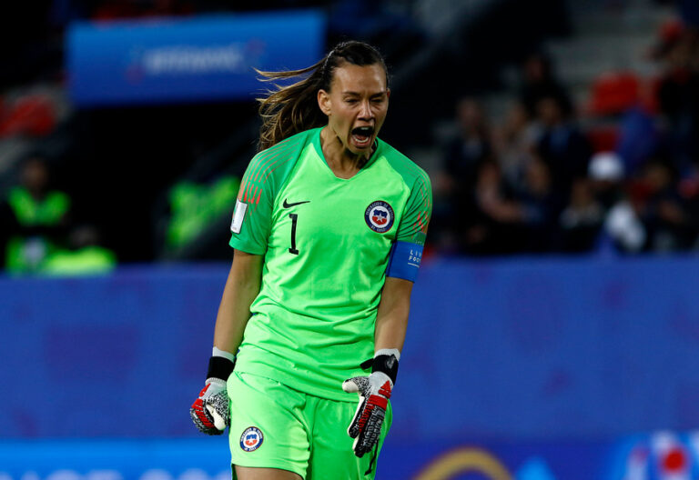 Tiane Endler vuelve a ser nominada como mejor arquera en los premios The Best