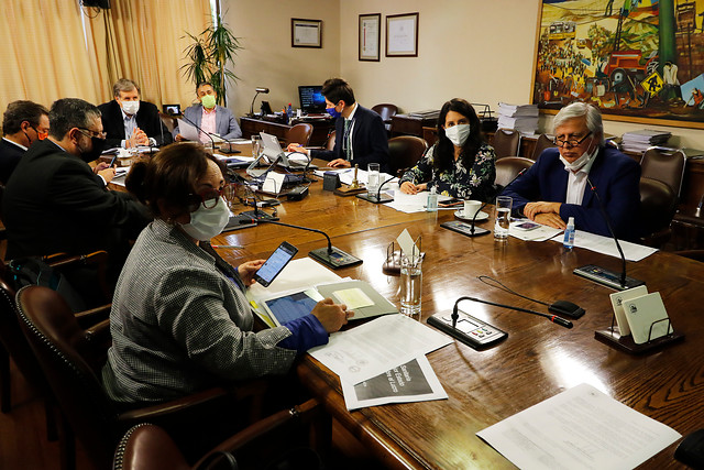 Comisión de Trabajo de la Cámara revisará este lunes proyecto de retiro del 10% del gobierno