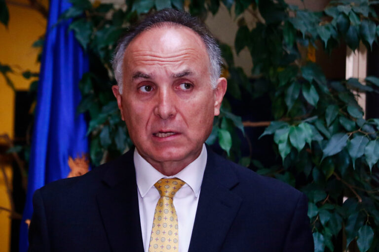 Ex ministro Ribera tras polémica por derechos de los niños: 