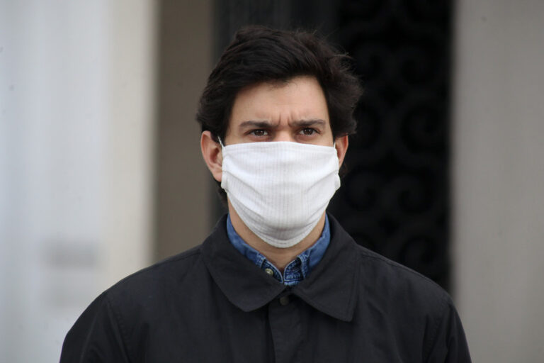 12 parlamentarios iniciarán cuarentena preventiva: Esposa de diputado Torrealba dio positivo a COVID-19