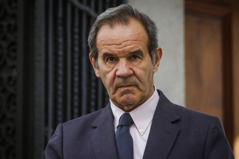 Ministro Allamand al diario El País: 