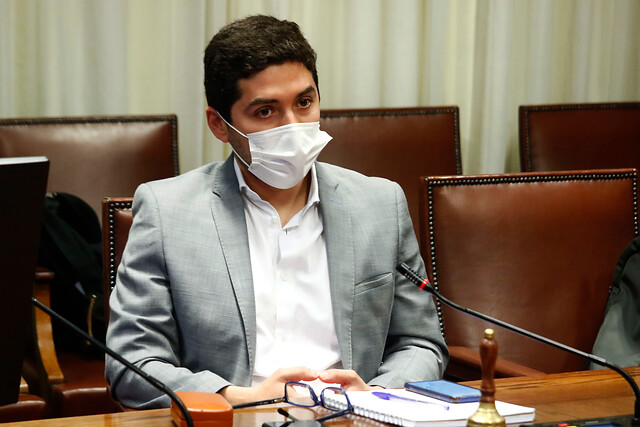 Internet gratuito para estudiantes: Diputado Juan Santana presentó proyecto al Congreso