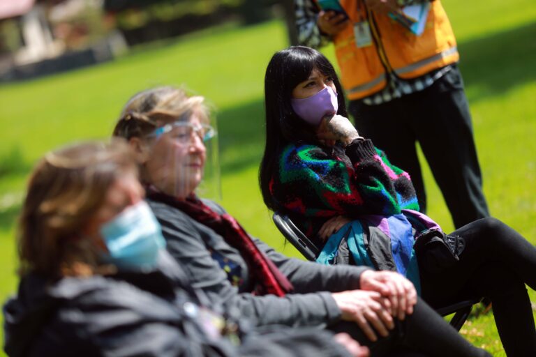 Últimos días para postular al Premio Mujer Impacta en Los Lagos: Revisa cómo hacerlo acá