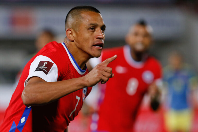 Las alternativas de Rueda para acompañar a Alexis en la delantera de la Roja