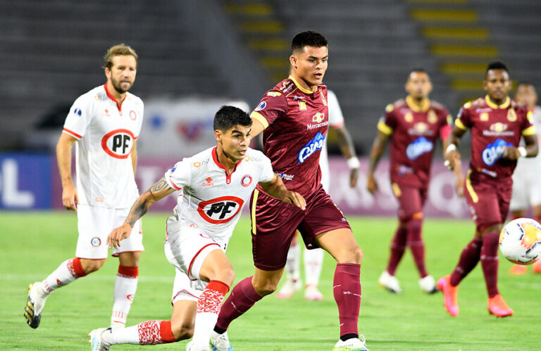 La Calera hizo historia: Eliminó a Tolima y avanzó a octavos de la Sudamericana