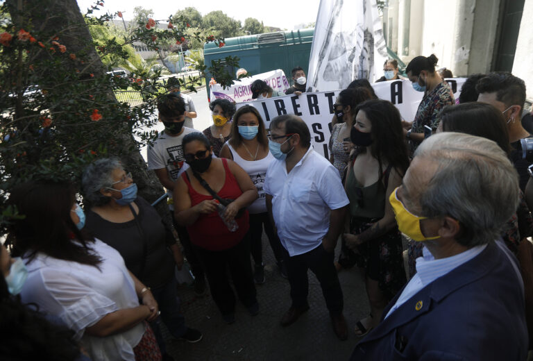 Presentarán proyecto de indulto para detenidos durante estallido social: 