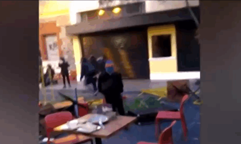 Gobierno condenó desórdenes y barricadas en Barrio Lastarria: Desconocidos quitaron mesas y rejas