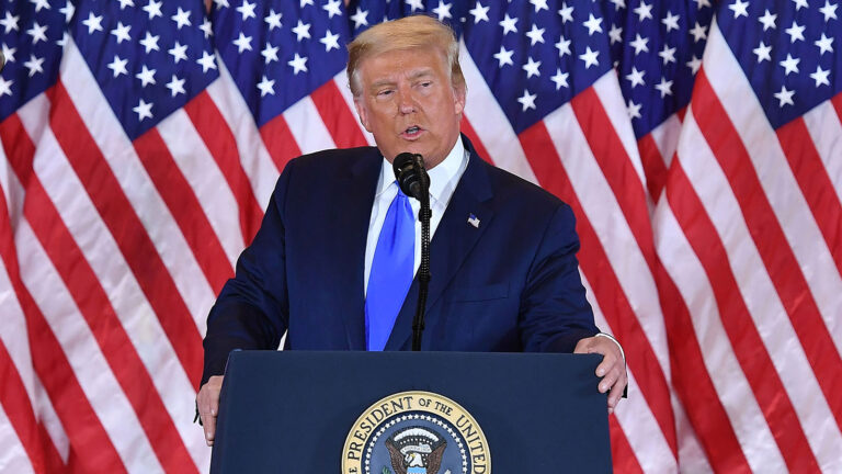 Trump entrega mensaje de despedida y le desea 