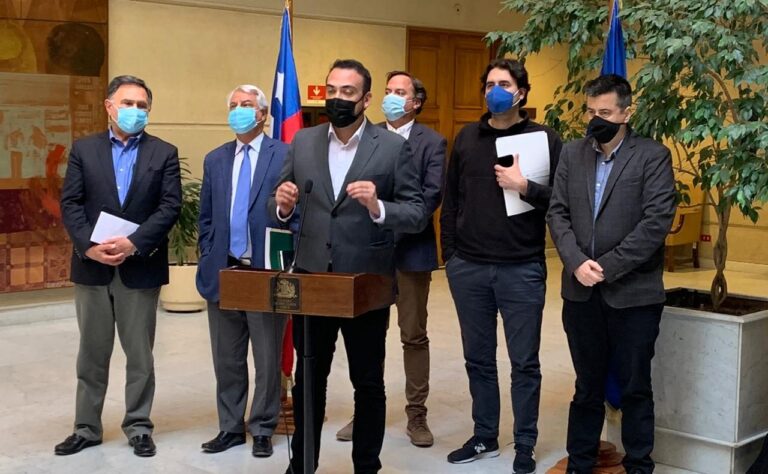 Comisión aprobó de forma unánime el retiro forzoso de deudores de pensión de alimentos