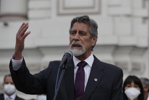 Perú: Sagasti anuncia reforma en la Policía Nacional tras violencia en protestas que terminaron con dos muertos