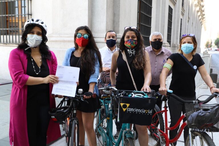 Mayor fiscalización y ciclovías 