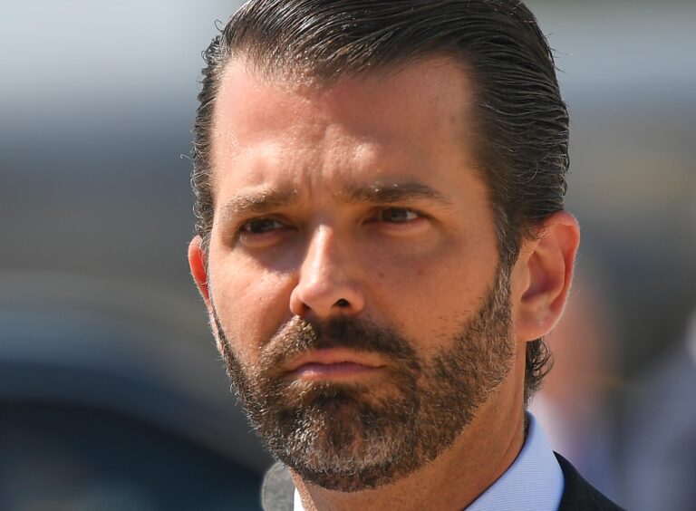 Donald Trump Jr. se encuentra en cuarentena tras dar positivo por COVID-19