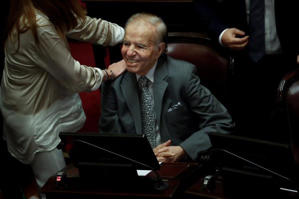 Carlos Menem se encuentra 