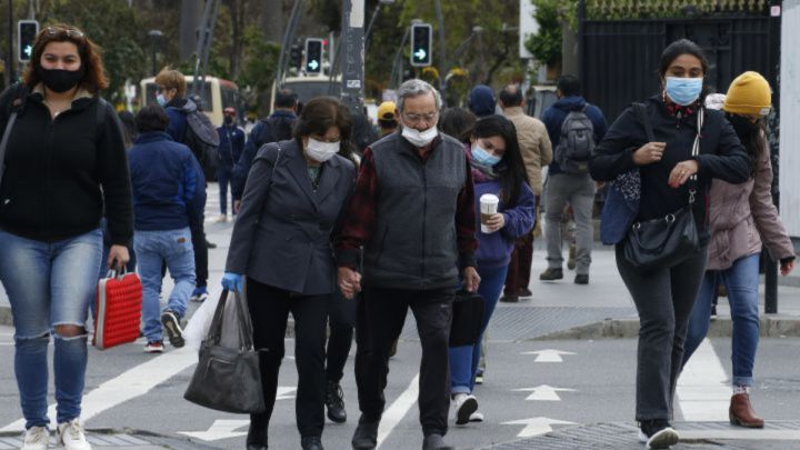 Toda la Región Metropolitana retrocedió a la fase de transición este jueves