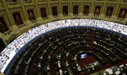 Argentina aprobó impuesto a la riqueza para mitigar crisis económica