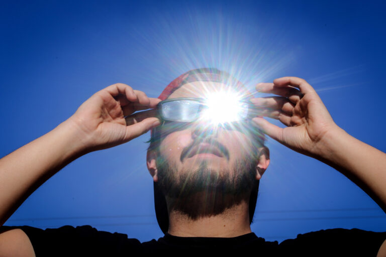 Dirección Meteorológica anuncia “probables chubascos” para el día del eclipse solar