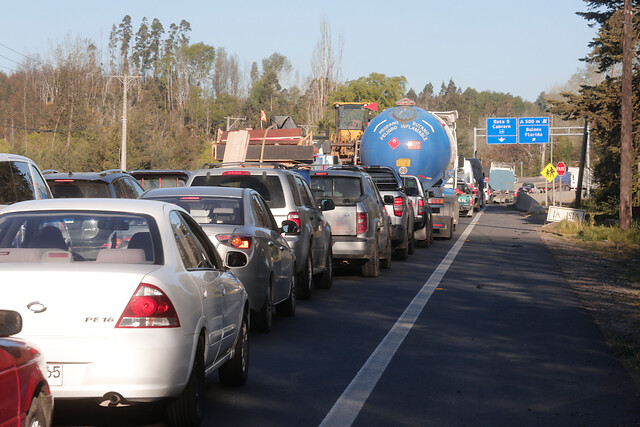 400 mil autos saldrían de la capital por fin de semana largo: Es tres veces más que en Fiestas Patrias