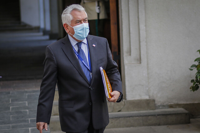 COVID-19: Ministro Paris confirmó que vacunas de Pfizer y Sinovac llegarían en enero de 2021