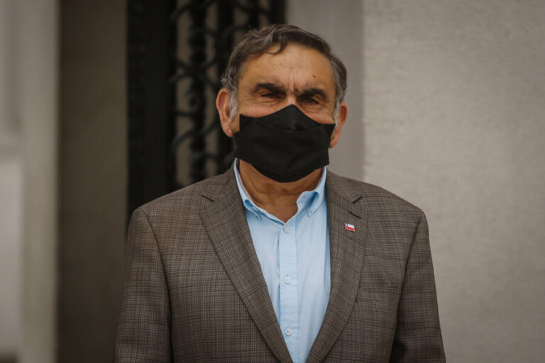 Intendente de La Araucanía en cuarentena: Fue contacto estrecho de caso COVID-19