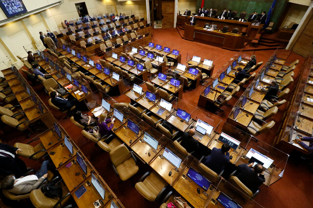 Congreso despachó proyecto que prohíbe la cancelación de matrícula por no pago